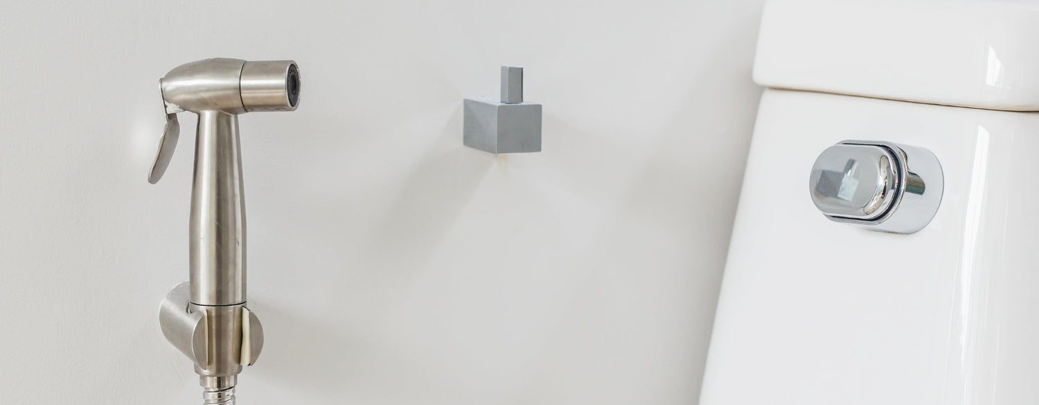 Pourquoi mettre une douchette dans les WC ?