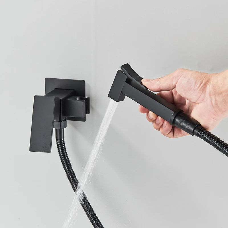 Douchette WC hygiénique murale noire avec mitigeur et support intégré