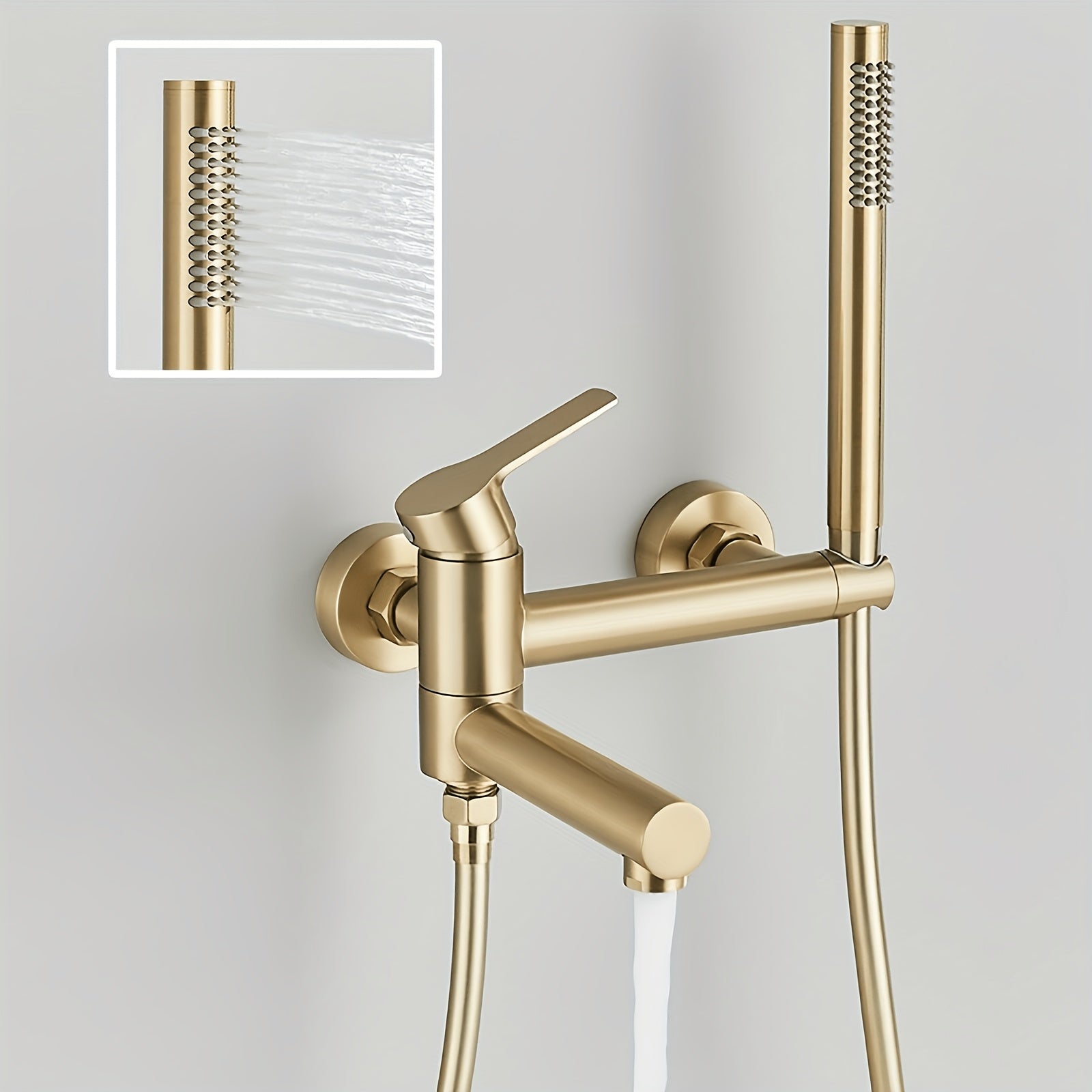 Mitigeur bain-douche mural doré avec douchette et flexible — vue 5
