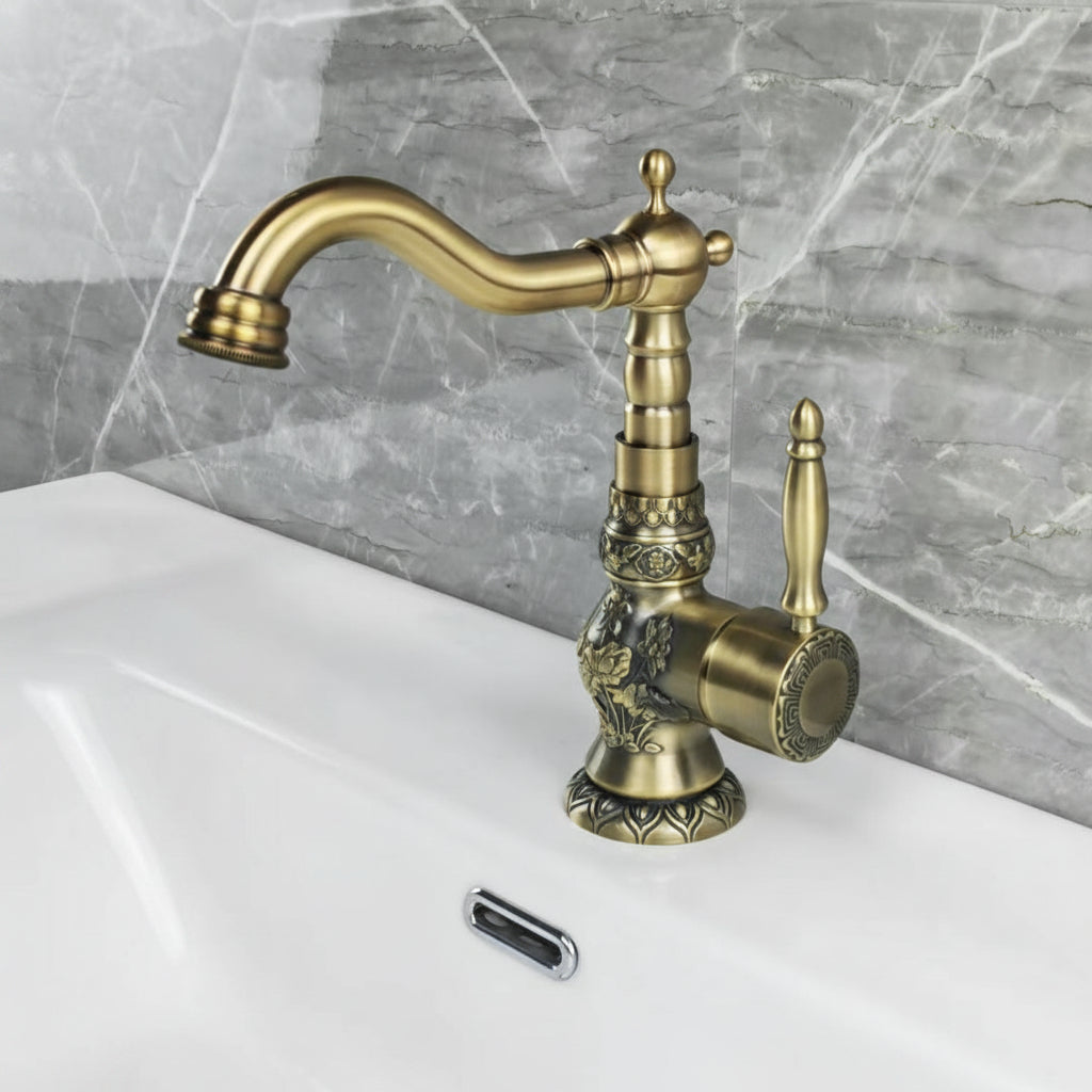 Mitigeur de lavabo rétro en laiton vieilli ciselé — Bec court