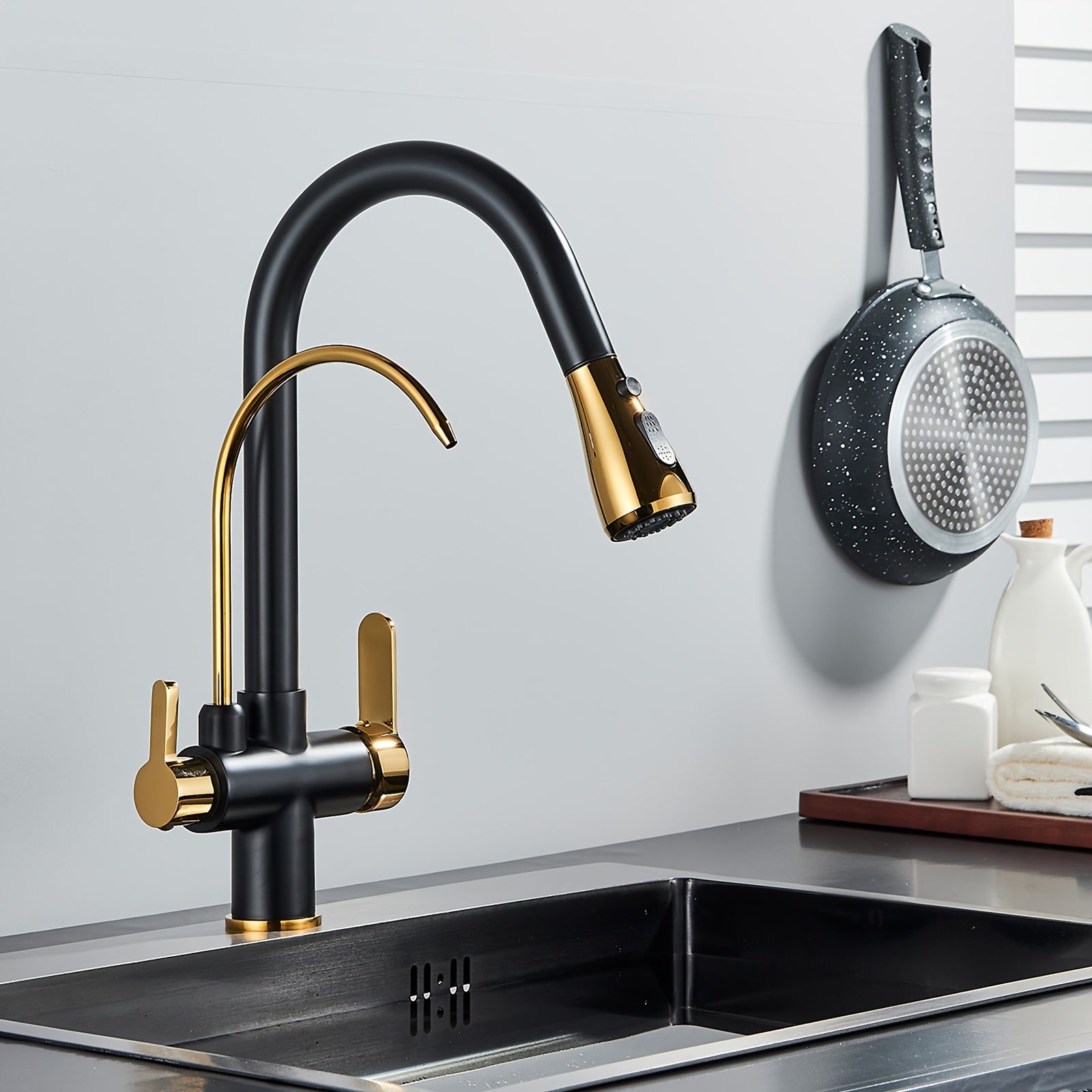 Robinet de cuisine 2 en 1 noir et or avec douchette et bec filtrant
