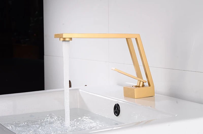 Robinet Lavabo : hauteur de bec et taille de vasque
