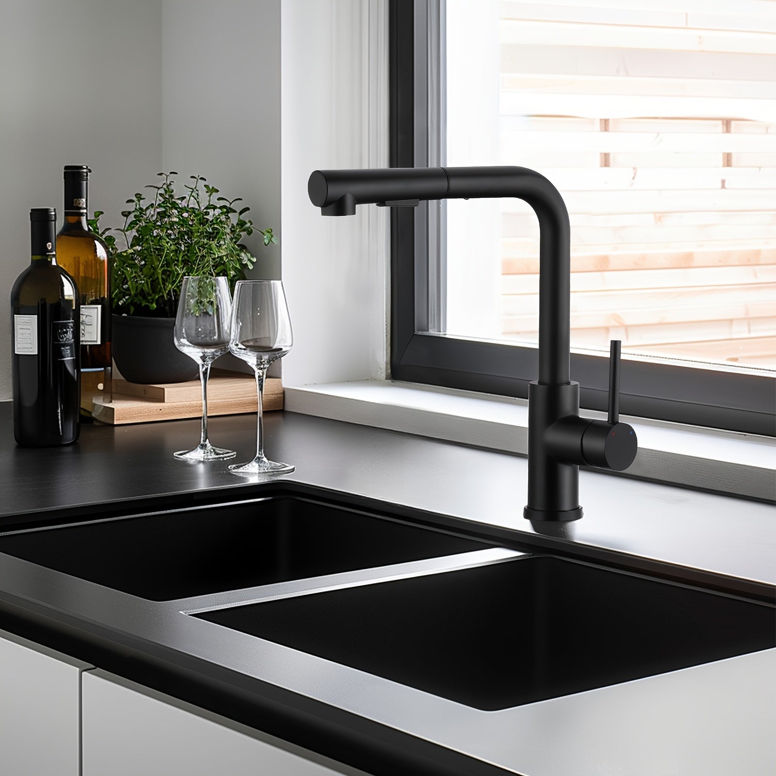 Robinet de cuisine noir à bec équerre avec douchette extractible deux jets — vue 3